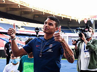 Chelsea confirm signing of Thi...